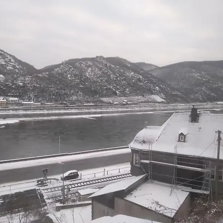 100 Stufen Ueber Dem Rhein Apartmán *